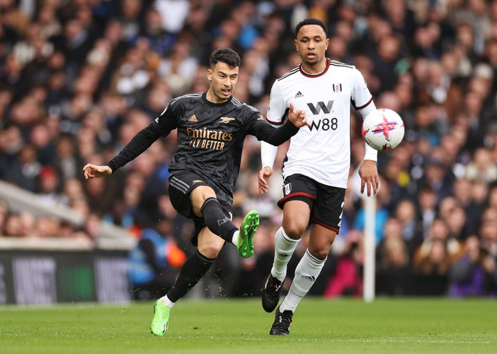 Arsenal thắng đậm Fulham, giữ vững ngôi đầu bảng Ngoại Hạng Anh - 1