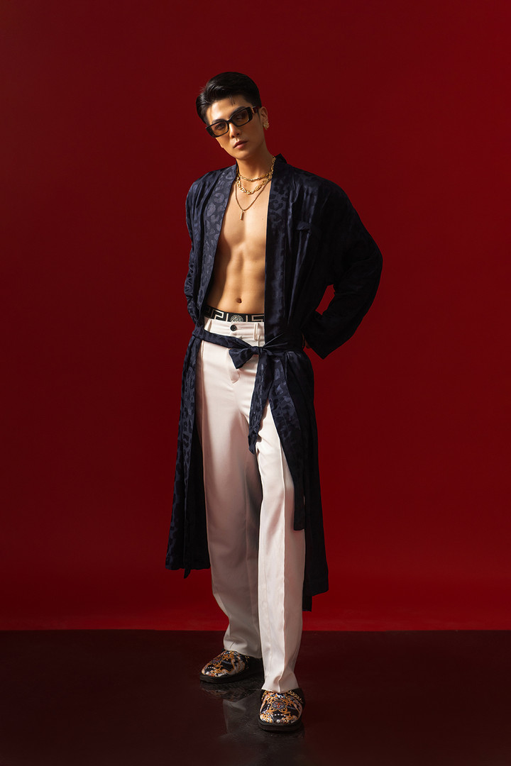 Người mẫu Mikelei hé lộ bí quyết tăng 10kg, sở hữu 6 múi trong 2 tháng - 2