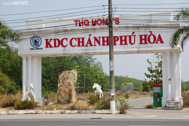 Mua đất chưa được giao sổ, chủ đầu tư bị bắt, khách hàng phải làm gì? - 1