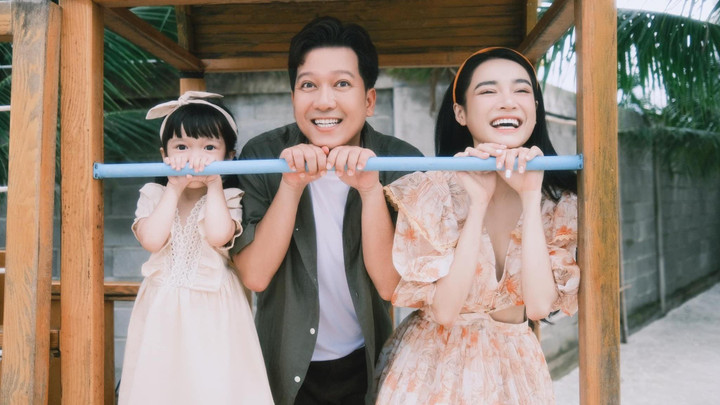 Nhã Phương lộ diện sau thông báo mang thai lần 2, nhan sắc cực ấn tượng - 2