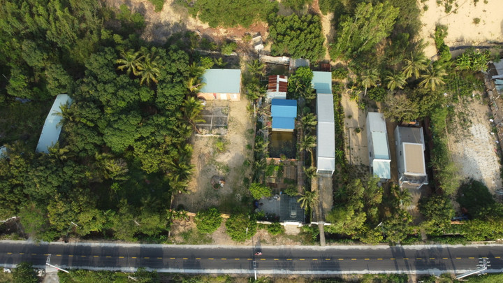 Nhà khang trang, kiên cố vô tư 'mọc' trên đất dự án ở Quy Nhơn - 1