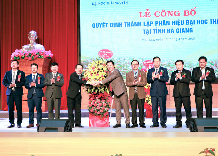Công bố quyết định thành lập Phân hiệu Đại học Thái Nguyên tại Hà Giang - 9