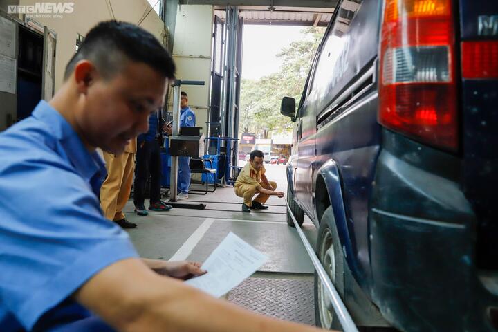 Thêm 5 trung tâm đăng kiểm ở Hà Nội mở cửa trở lại - 1