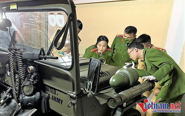 Công an truy nguồn gốc dàn xe Jeep hết đăng kiểm chở người đẹp ở Cửa Lò - 3