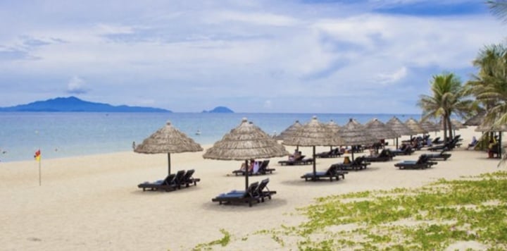 8 bãi biển đẹp nhất Việt Nam nên đi vào hè này - 5