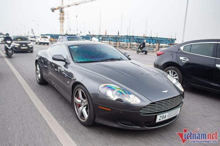 Chiêm ngưỡng dàn siêu xe trị giá trăm tỷ dạo phố ở Hà Nội - 13