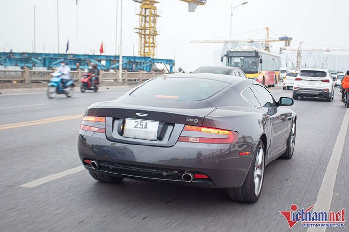 Chiêm ngưỡng dàn siêu xe trị giá trăm tỷ dạo phố ở Hà Nội - 14