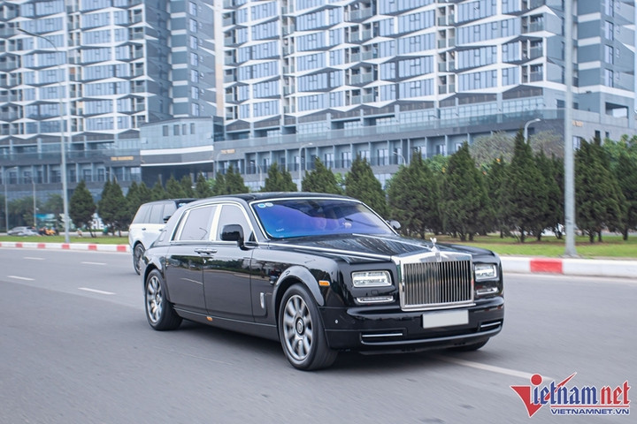 Chiêm ngưỡng dàn siêu xe trị giá trăm tỷ dạo phố ở Hà Nội - 9