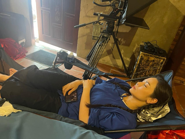 Sao Việt 16/3: Hồng Nhung trẻ đẹp tuổi 53, Bình Tinh nhớ ba nuôi Vũ Linh - 4