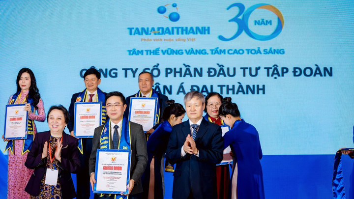 Tân Á Đại Thành: Gần 20 năm liên tục được tôn vinh Hàng Việt Nam chất lượng cao - 1