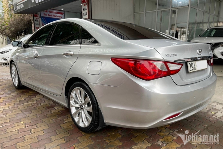 Hyundai Sonata 12 năm tuổi giá 370 triệu có ưu, nhược điểm gì? - 4