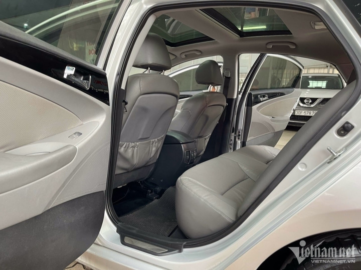 Hyundai Sonata 12 năm tuổi giá 370 triệu có ưu, nhược điểm gì? - 6