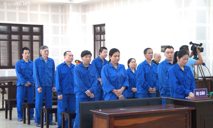 Cựu công an cầm đầu đường dây tráo sổ đỏ, chiếm đoạt hơn 6 tỷ đồng - 2