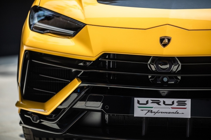 Siêu xe Lamborghini Urus Performante giá từ 16,5 tỷ đồng ra mắt ở Việt Nam - 8
