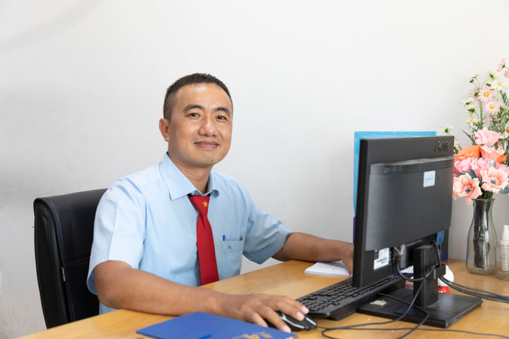 Tràn lan trên TikTok clip bêu tên những ngành không nên học: Chuyên gia nói gì? - 1