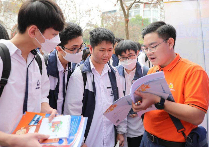 Hỗn loạn tư vấn tuyển sinh trên tiktok, chuyên gia khuyên thí sinh cảnh giác - 1