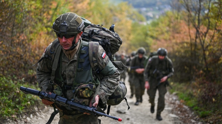 Sức mạnh quân sự của quốc gia châu Âu ủng hộ Ukraine mạnh mẽ nhất - 2