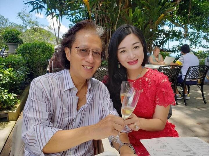 Từ chỗ phải ở nhờ nhà công cộng, sao nữ 'Lộc đỉnh ký' có cuộc sống giàu sang - 2