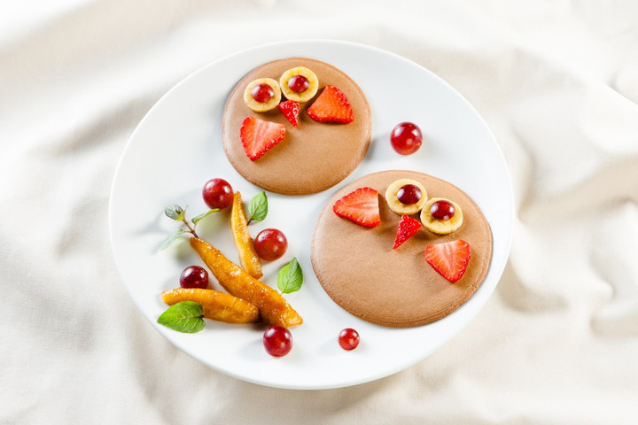 Tha hồ sáng tạo với bột bánh rán Ajinomoto vị sô cô la cải tiến mới - 1