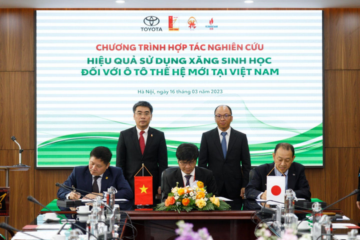 Toyota Việt Nam nghiên cứu nhiên liệu sinh học, giảm phát thải CO2 - 1