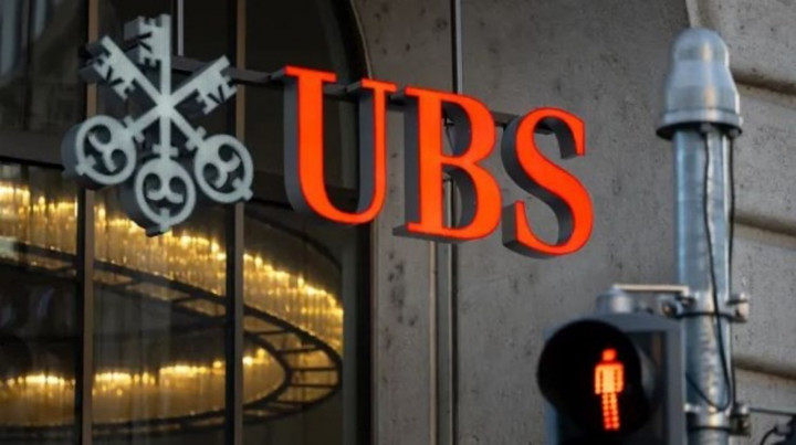 Ngân hàng lớn nhất Thụy Sĩ đang đàm phán mua lại Credit Suisse - 1
