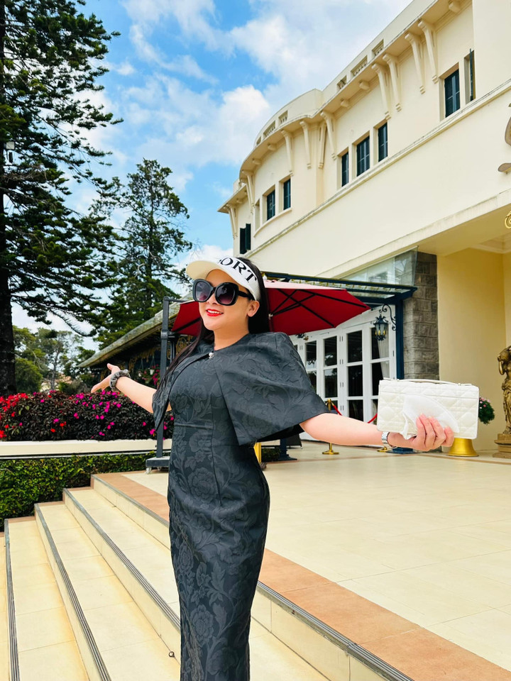 Sao Việt 20/3: Vợ chồng Hà Tăng trốn con hẹn hò, Xuân Bắc đau lòng với bể cá Koi - 12