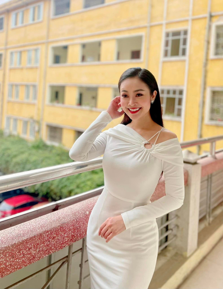 Sao Việt 20/3: Vợ chồng Hà Tăng trốn con hẹn hò, Xuân Bắc đau lòng với bể cá Koi - 11