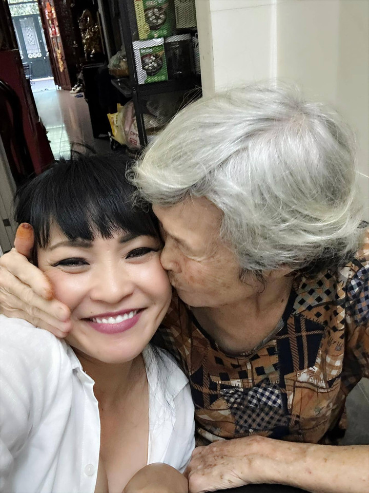 Sao Việt 20/3: Vợ chồng Hà Tăng trốn con hẹn hò, Xuân Bắc đau lòng với bể cá Koi - 6