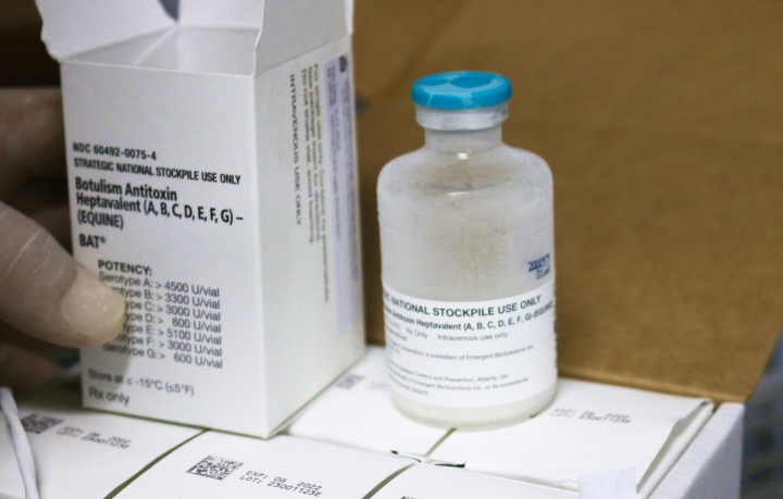 Khẩn cấp mang 5 lọ thuốc hiếm từ TP.HCM đến Quảng Nam cứu người - 2
