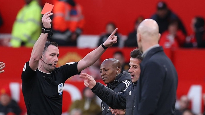 Thua đau Man Utd, HLV Fulham nổi giận trách trọng tài xử ép - 1