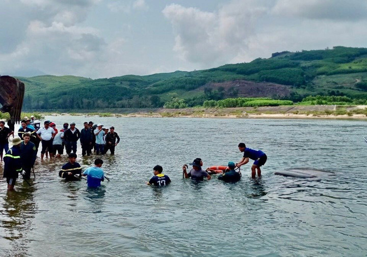 Lý do người đàn ông cùng xe bán tải mất tích dưới sông 3 tháng - 1