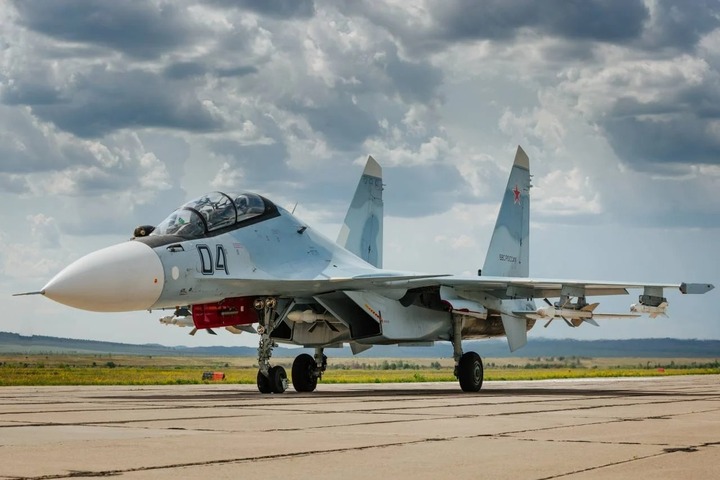 Su-30 Nga tập trận rầm rộ trên biển Baltic - 1