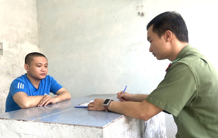 Bắt khẩn cấp kẻ cầm đầu đường dây sản xuất, tiêu thụ hơn 1,3 tỷ đồng tiền giả - 1