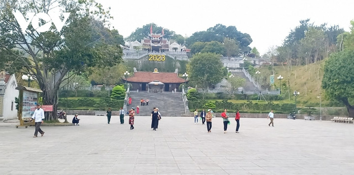 Mỗi năm tiếp nhận 30 tỷ đồng tiền công đức, đền Cửa Ông quản lý ra sao? - 3