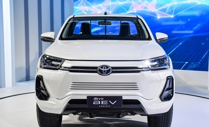 Xem trước thiết kế bản chạy điện của Toyota Hilux - 3