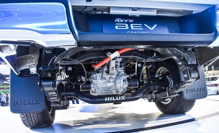 Xem trước thiết kế bản chạy điện của Toyota Hilux - 6