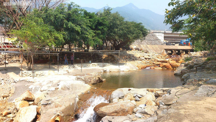 Đua nhau xây đập chặn dòng băm nát suối Lương để làm du lịch sinh thái - 4