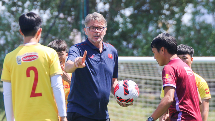 Trực tiếp bóng đá U23 Việt Nam 0-4 U23 UAE: Nới rộng cách biệt - 7