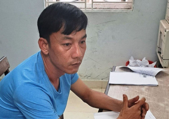 Được nhờ đưa 2 ô tô đi đăng kiểm hộ, người đàn ông đem bán lấy 560 triệu đồng - 1