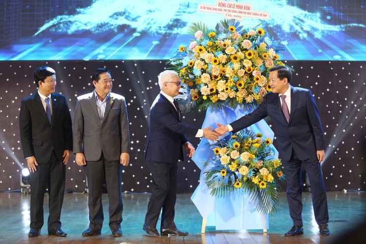 Sử dụng nguồn vốn ngân sách Nhà nước để kích hoạt nguồn lực ngoài Nhà nước - 1