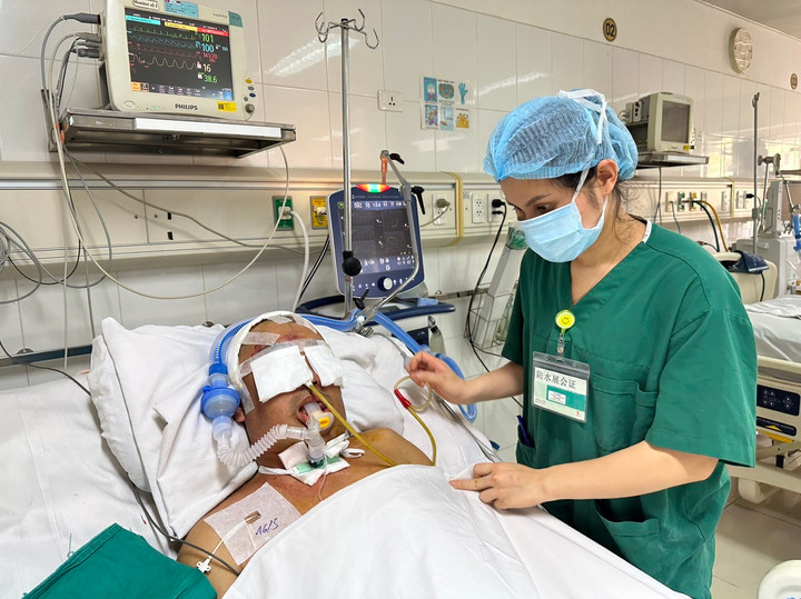 Con 2 lần chấn thương sọ não, mẹ già bán hết tài sản vẫn không đủ tiền chữa trị - 4