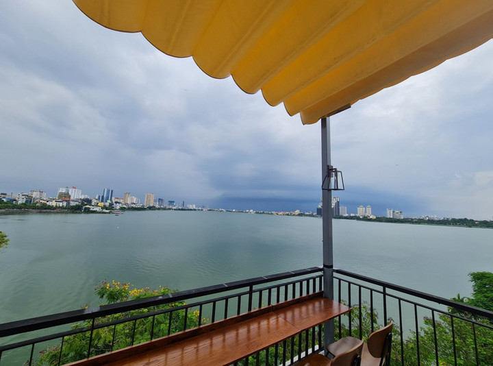 Những điểm vui chơi vào buổi tối không nên bỏ qua ở Hà Nội - 6