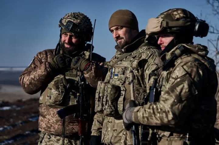 Tướng Mỹ: Tinh thần chiến đấu của lính Ukraine tốt hơn lính Nga - 2