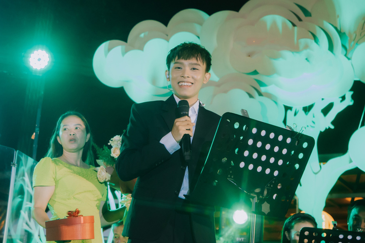 Hồ Văn Cường thay đổi thế nào từ khi được Ngọc Sơn nâng đỡ? - 6