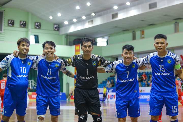 Futsal HDBank VĐQG 2023: Sahako bảo vệ ngôi đầu - 1