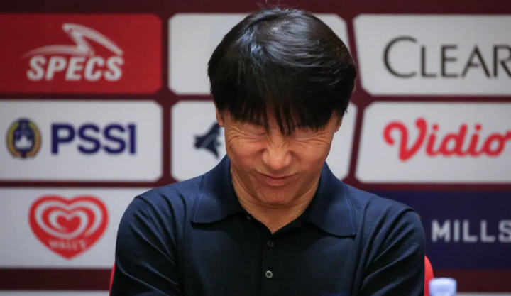 Rộ tin Indonesia mất World Cup U20, HLV Shin Tae-yong lo công sức 3 năm đổ bể - 1