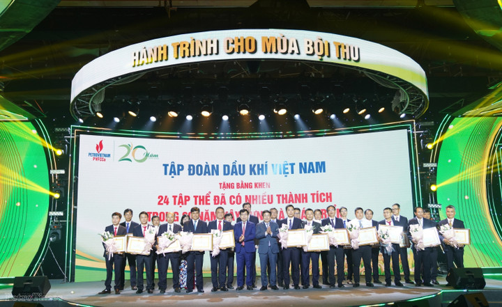 PVFCCo long trọng tổ chức lễ kỷ niệm 20 năm ngày thành lập - 2