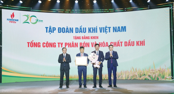 PVFCCo long trọng tổ chức lễ kỷ niệm 20 năm ngày thành lập - 1