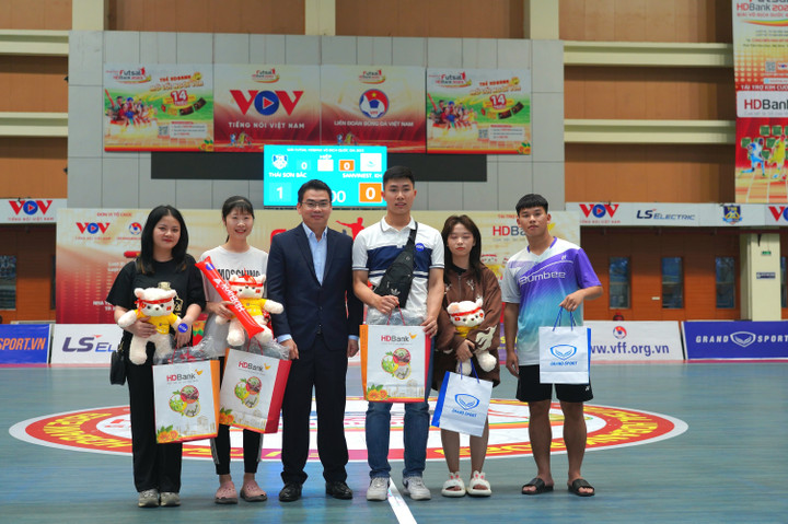 Giải Futsal HDBank 2023: 'Sút' ra thế giới - 4