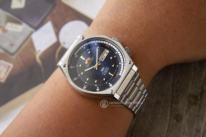 Top mẫu đồng hồ Orient mặt xanh lá cây đẹp cuốn hút đang được săn lùng - 5